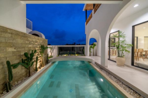 Villa Meadow 1 Chic Style 2 BR Villa Canggu w/ Rooftop Mini Golf